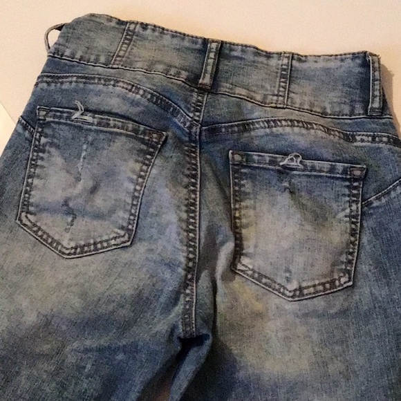 Jeans - Picture 6 of 7